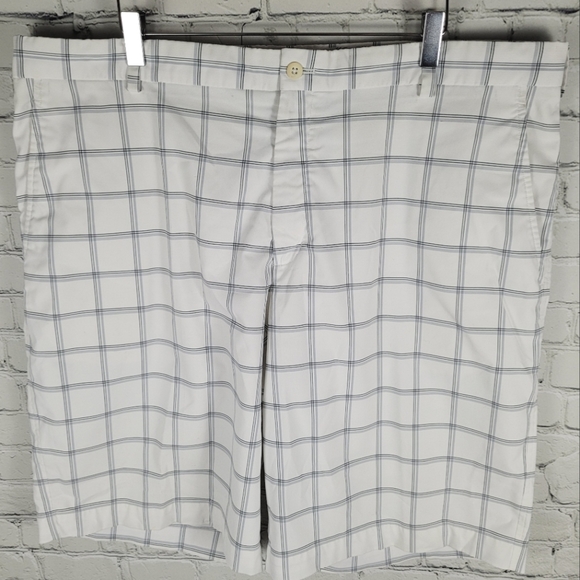 NIKE GOLF | plaid golf stretch athletic flat front shorts - Picture 1 of 7